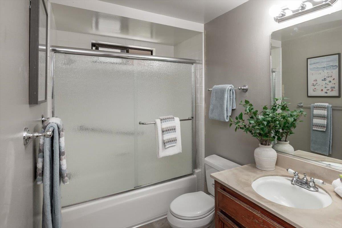 Detail Gallery Image 8 of 21 For 18952 Sara Park Cir, Saratoga,  CA 95070 - 1 Beds | 1 Baths