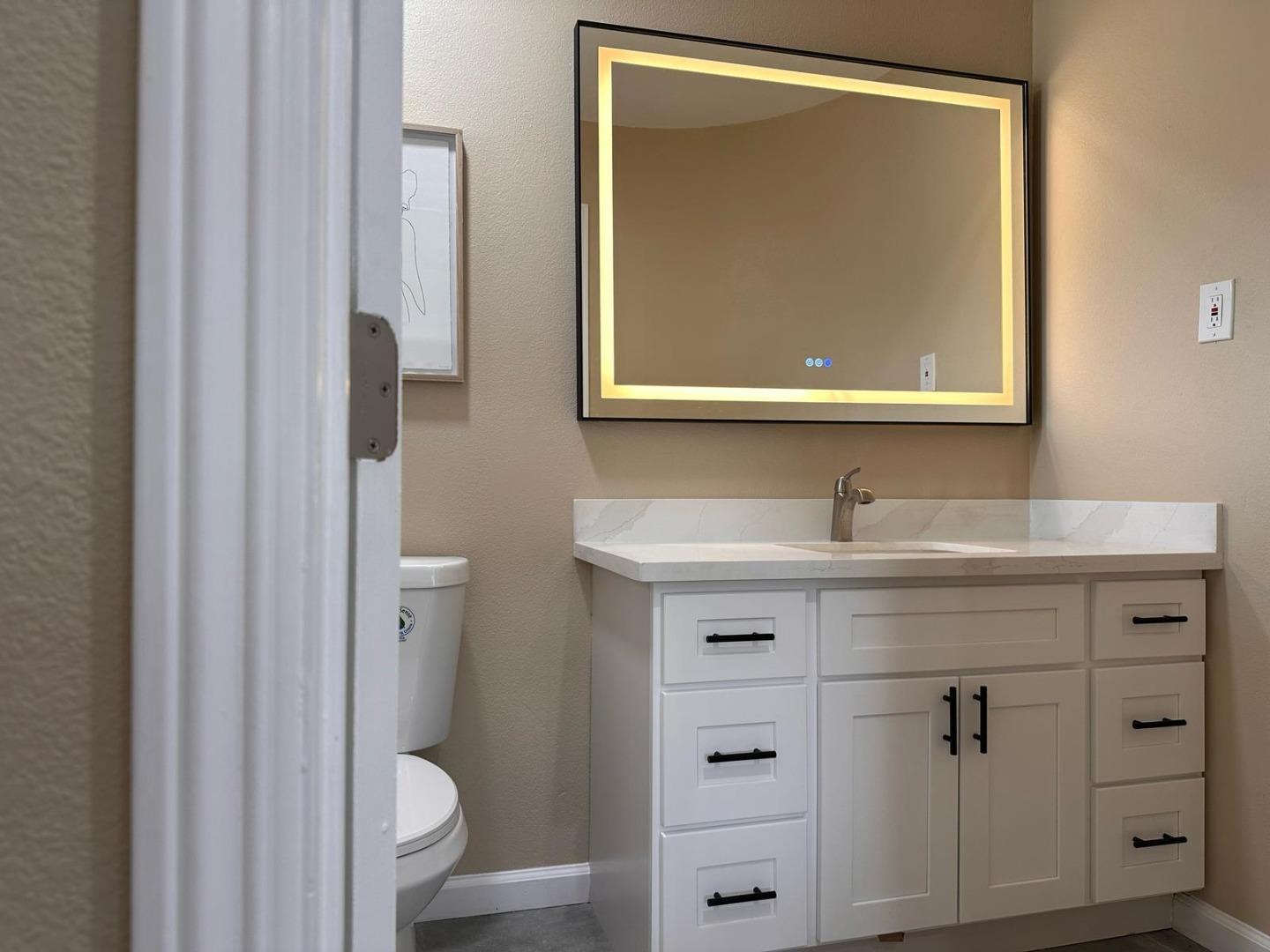 Detail Gallery Image 11 of 13 For 728 W Alisal St, Salinas,  CA 93901 - 3 Beds | 2 Baths