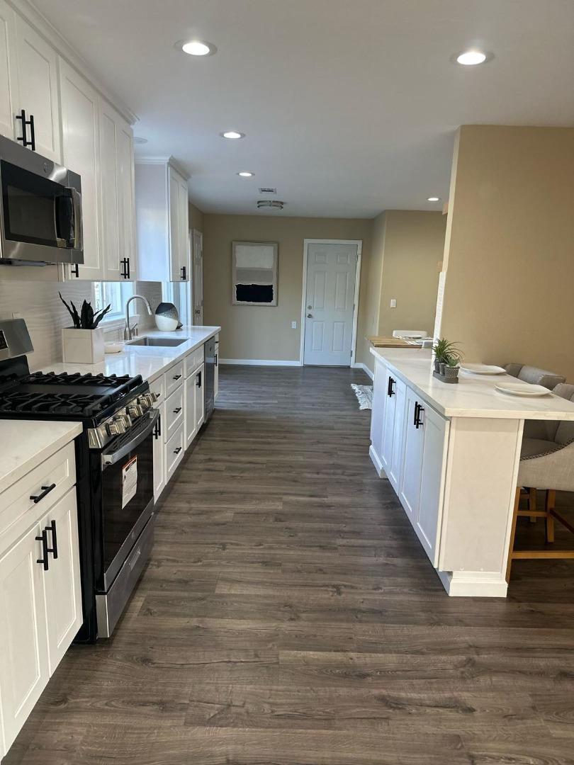 Detail Gallery Image 2 of 13 For 728 W Alisal St, Salinas,  CA 93901 - 3 Beds | 2 Baths