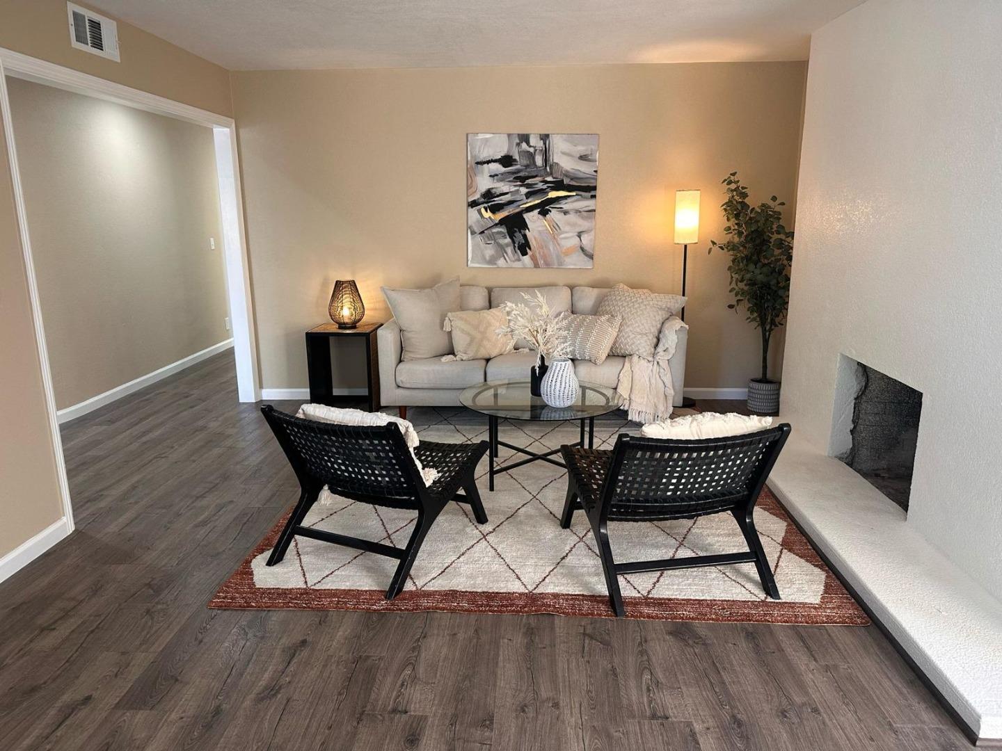 Detail Gallery Image 5 of 13 For 728 W Alisal St, Salinas,  CA 93901 - 3 Beds | 2 Baths