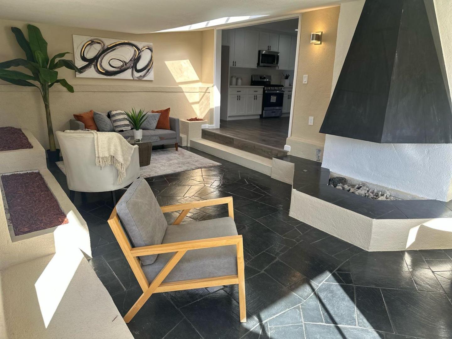 Detail Gallery Image 7 of 13 For 728 W Alisal St, Salinas,  CA 93901 - 3 Beds | 2 Baths