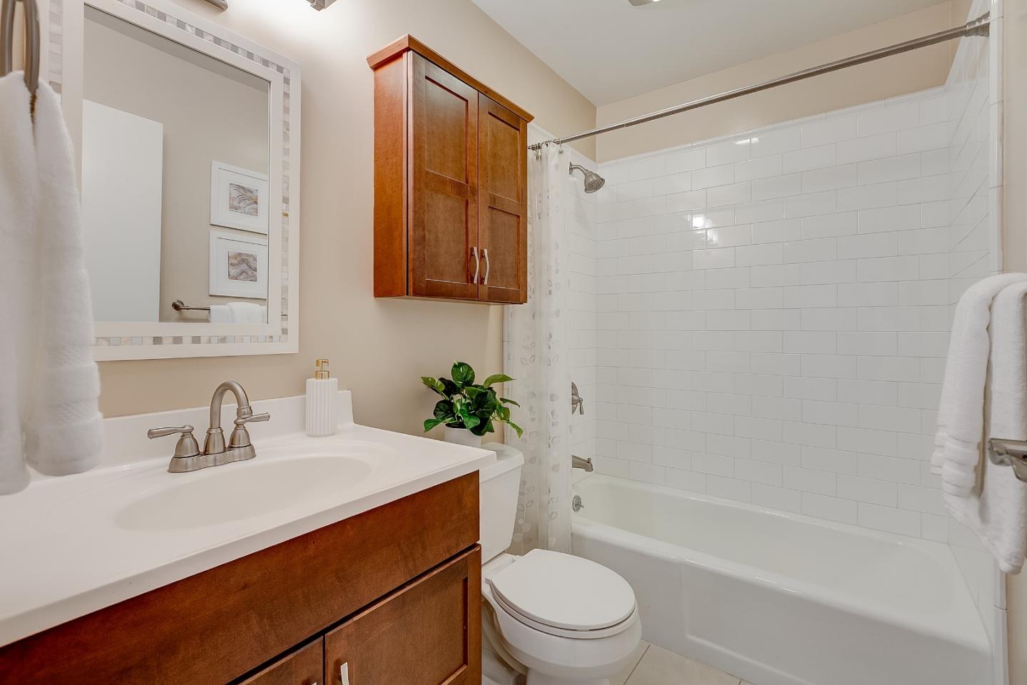 Detail Gallery Image 22 of 29 For 933 Shoreline Dr #203,  Alameda,  CA 94501 - 2 Beds | 2 Baths