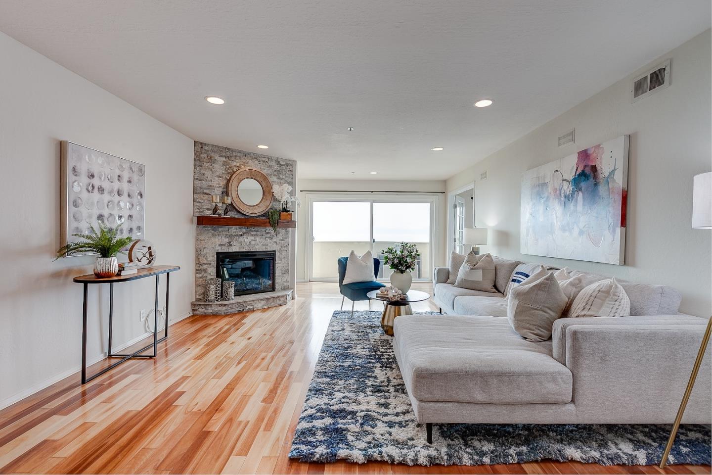Detail Gallery Image 5 of 29 For 933 Shoreline Dr #203,  Alameda,  CA 94501 - 2 Beds | 2 Baths