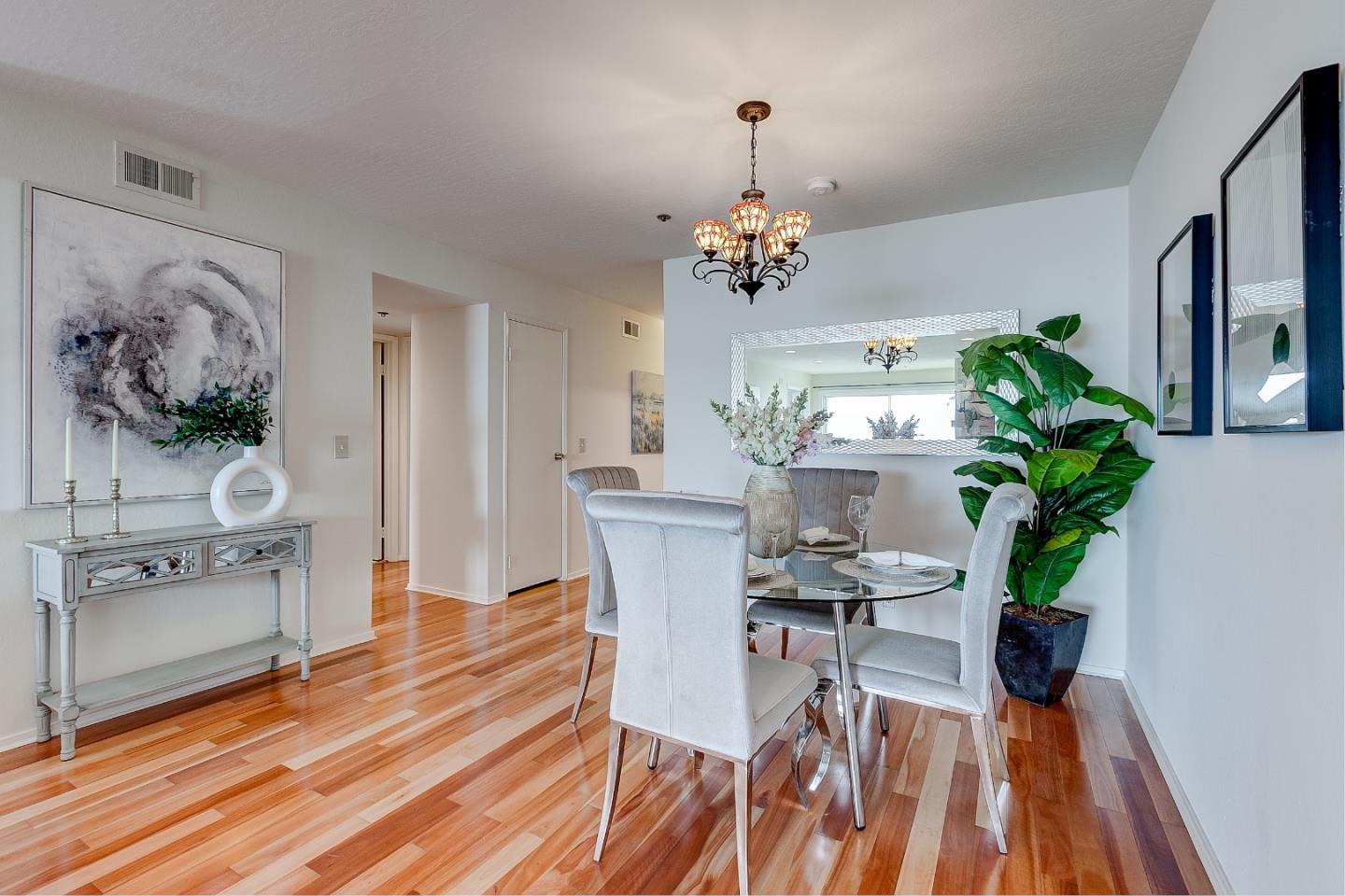 Detail Gallery Image 8 of 29 For 933 Shoreline Dr #203,  Alameda,  CA 94501 - 2 Beds | 2 Baths