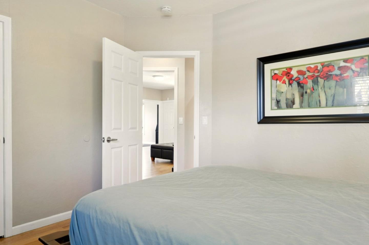 Detail Gallery Image 20 of 41 For 640 17th Ave, Santa Cruz,  CA 95062 - 4 Beds | 3 Baths