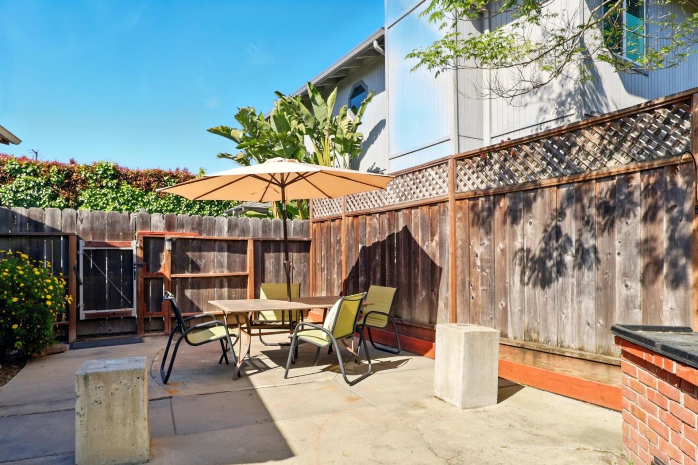 Detail Gallery Image 36 of 41 For 640 17th Ave, Santa Cruz,  CA 95062 - 4 Beds | 3 Baths