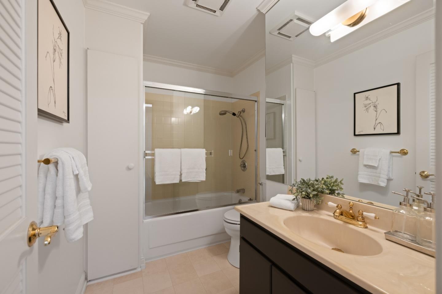 Detail Gallery Image 23 of 35 For 812 N Delaware St, San Mateo,  CA 94401 - 3 Beds | 2/1 Baths