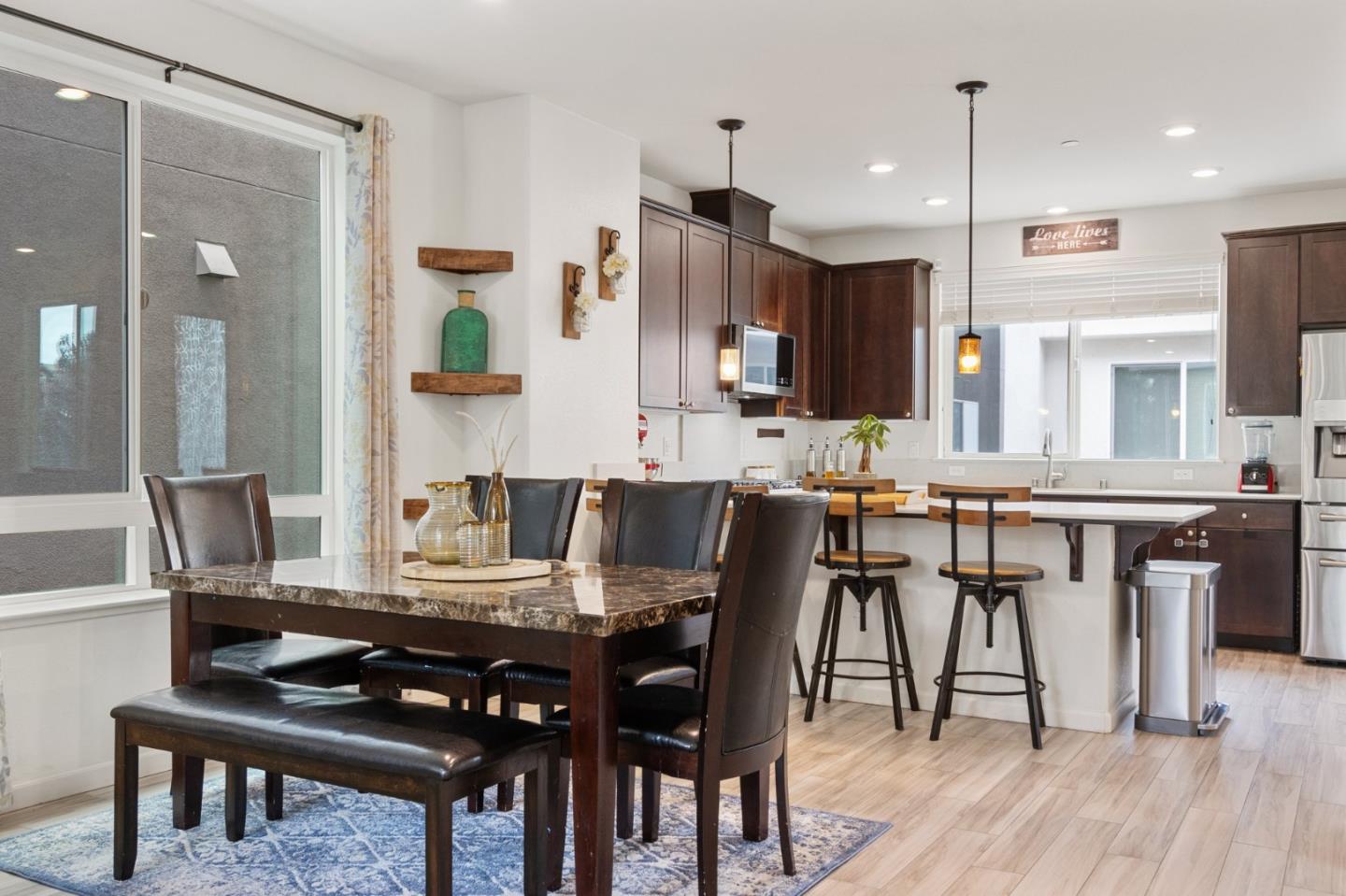 Detail Gallery Image 16 of 61 For 186 Llano De Los Robles Ave, San Jose,  CA 95136 - 4 Beds | 3/1 Baths