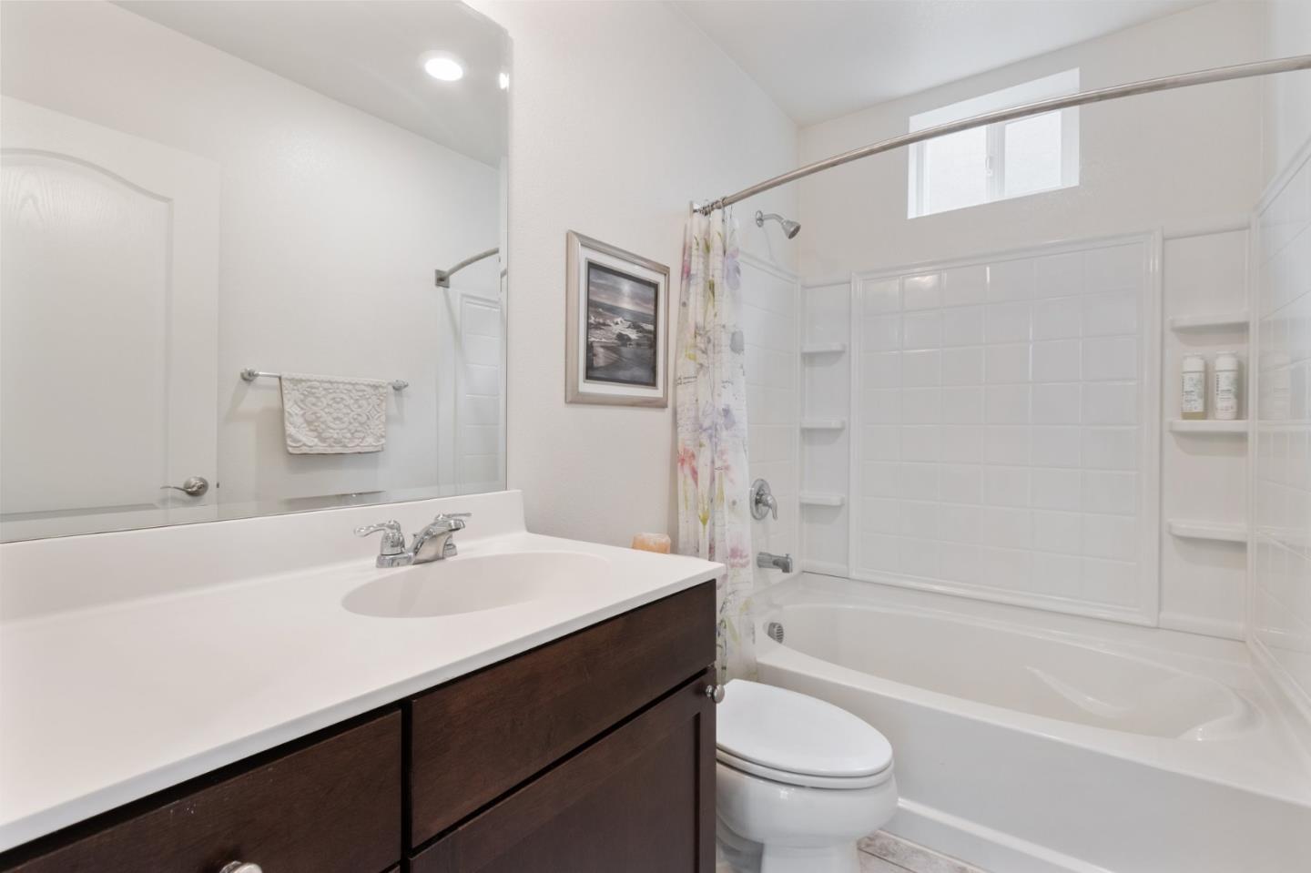 Detail Gallery Image 29 of 61 For 186 Llano De Los Robles Ave, San Jose,  CA 95136 - 4 Beds | 3/1 Baths