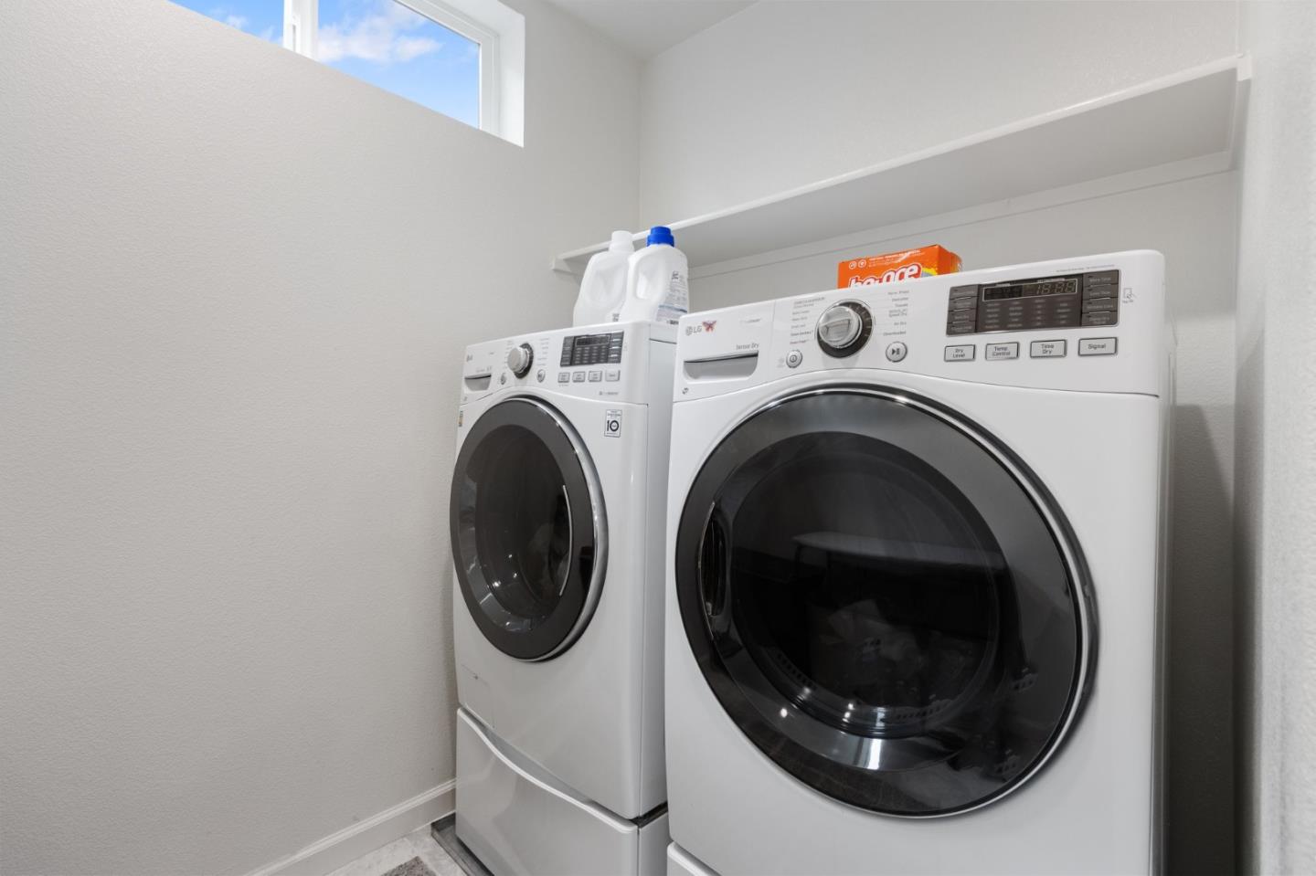 Detail Gallery Image 30 of 61 For 186 Llano De Los Robles Ave, San Jose,  CA 95136 - 4 Beds | 3/1 Baths