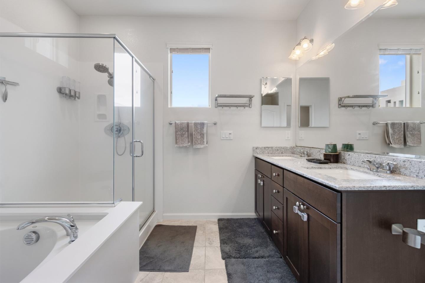 Detail Gallery Image 43 of 61 For 186 Llano De Los Robles Ave, San Jose,  CA 95136 - 4 Beds | 3/1 Baths