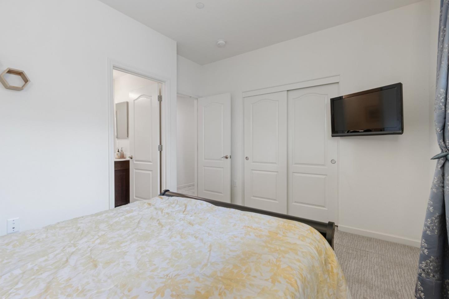 Detail Gallery Image 47 of 61 For 186 Llano De Los Robles Ave, San Jose,  CA 95136 - 4 Beds | 3/1 Baths