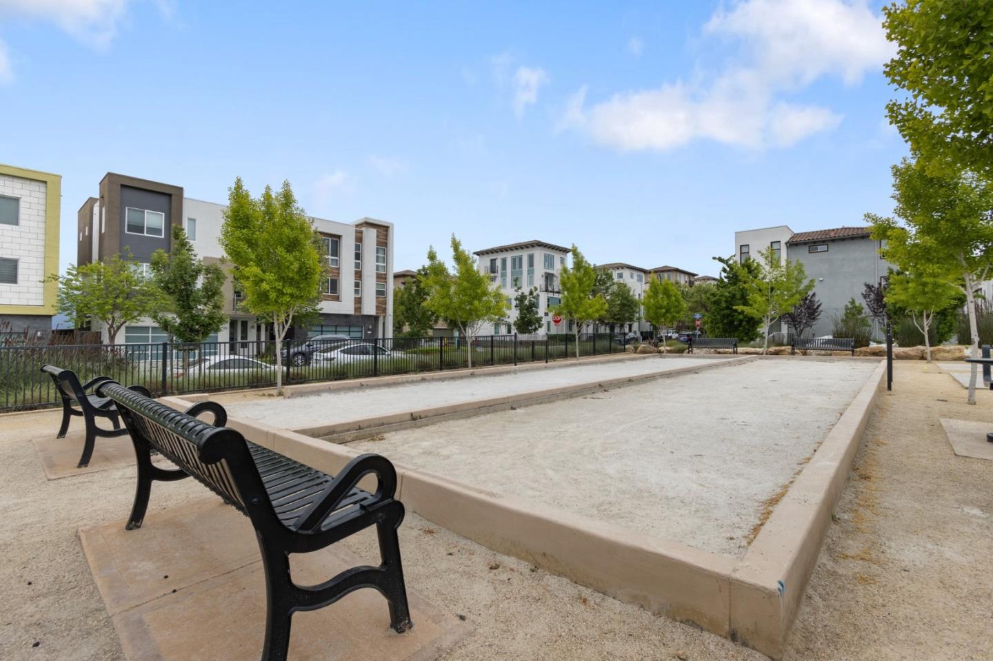 Detail Gallery Image 52 of 61 For 186 Llano De Los Robles Ave, San Jose,  CA 95136 - 4 Beds | 3/1 Baths