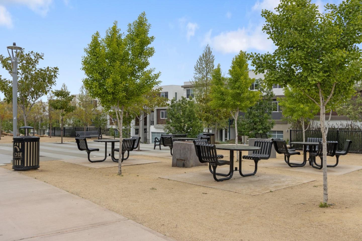 Detail Gallery Image 54 of 61 For 186 Llano De Los Robles Ave, San Jose,  CA 95136 - 4 Beds | 3/1 Baths