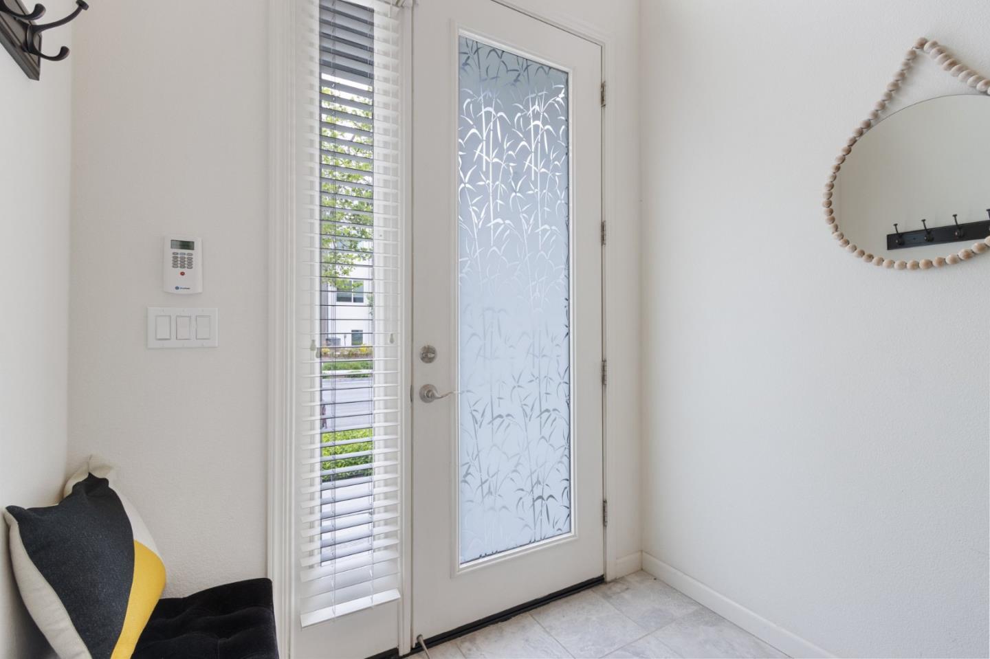 Detail Gallery Image 6 of 61 For 186 Llano De Los Robles Ave, San Jose,  CA 95136 - 4 Beds | 3/1 Baths