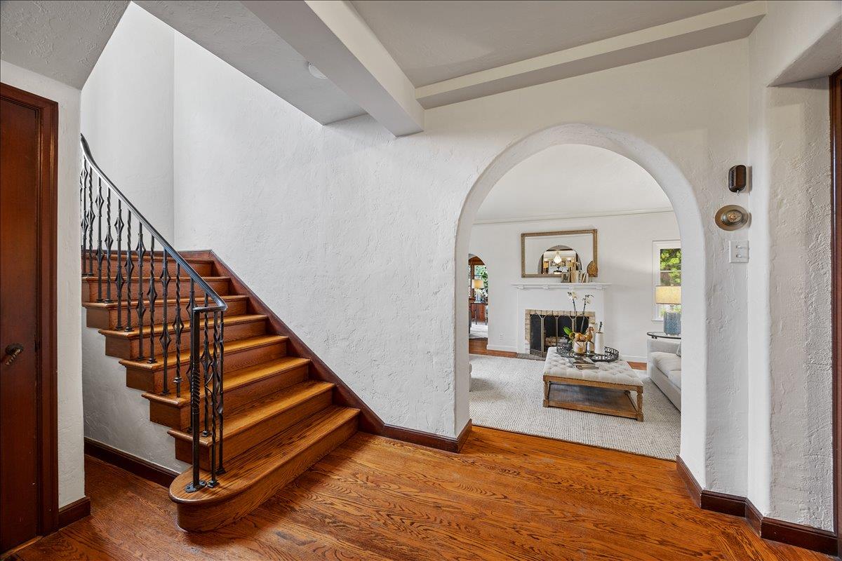 Detail Gallery Image 24 of 49 For 485 Dorchester Rd, San Mateo,  CA 94402 - 5 Beds | 3/1 Baths