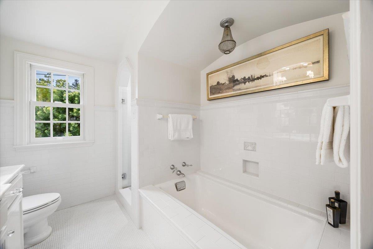Detail Gallery Image 30 of 49 For 485 Dorchester Rd, San Mateo,  CA 94402 - 5 Beds | 3/1 Baths