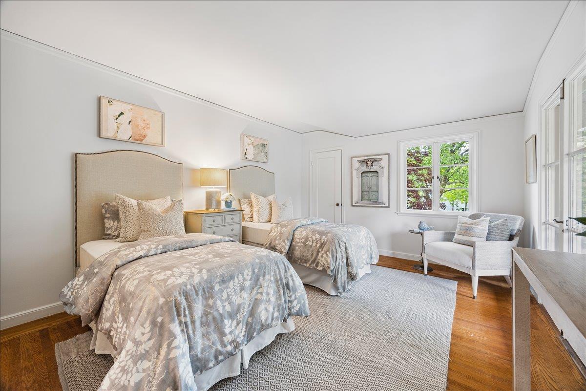 Detail Gallery Image 32 of 49 For 485 Dorchester Rd, San Mateo,  CA 94402 - 5 Beds | 3/1 Baths