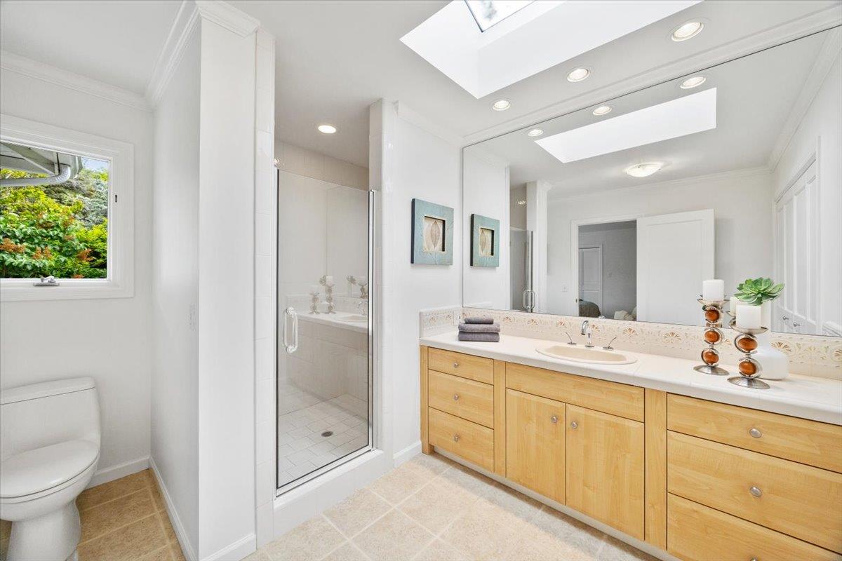 Detail Gallery Image 13 of 26 For 447 Cumberland Dr, Burlingame,  CA 94010 - 3 Beds | 2 Baths