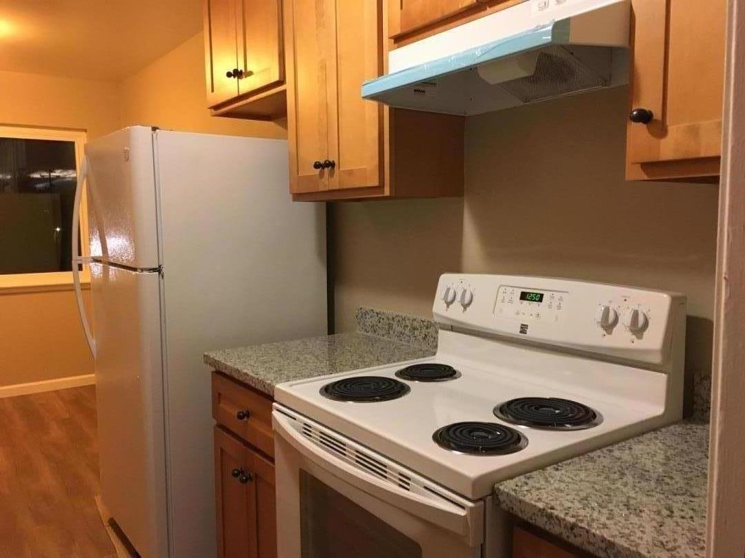 Detail Gallery Image 3 of 18 For 755 E Duane Ave #H,  Sunnyvale,  CA 94085 - 2 Beds | 1 Baths