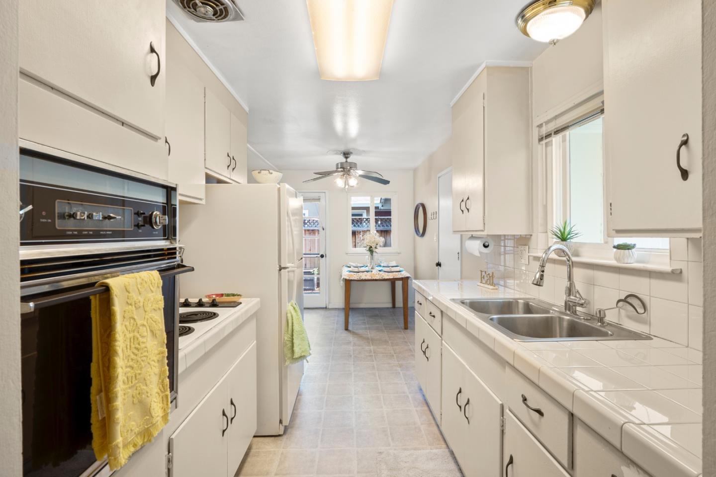 Detail Gallery Image 3 of 15 For 3766 Willowpark Dr, San Jose,  CA 95118 - 3 Beds | 1 Baths