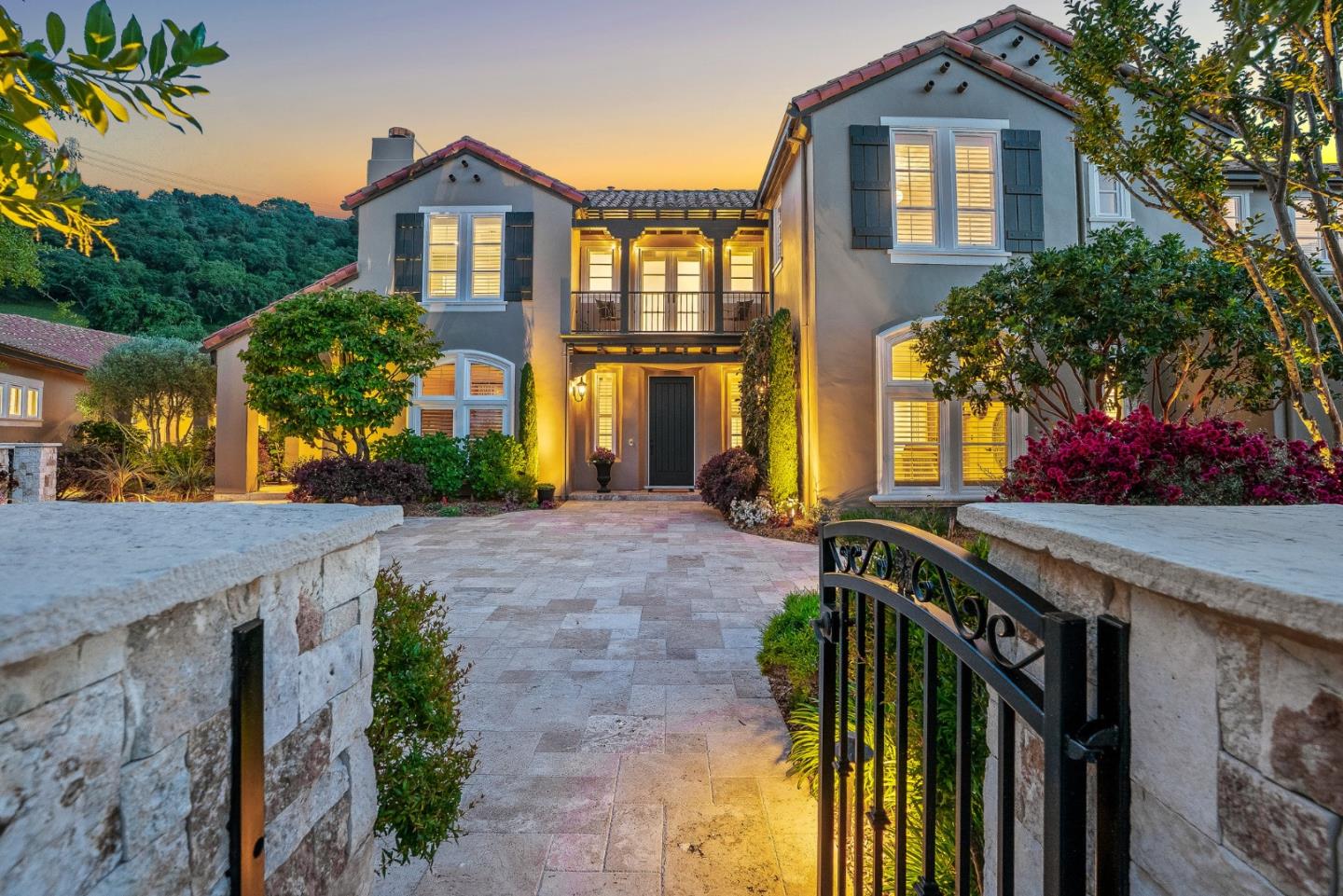 Detail Gallery Image 10 of 79 For 1405 Lakeview Ct, San Martin,  CA 95046 - 5 Beds | 6/1 Baths