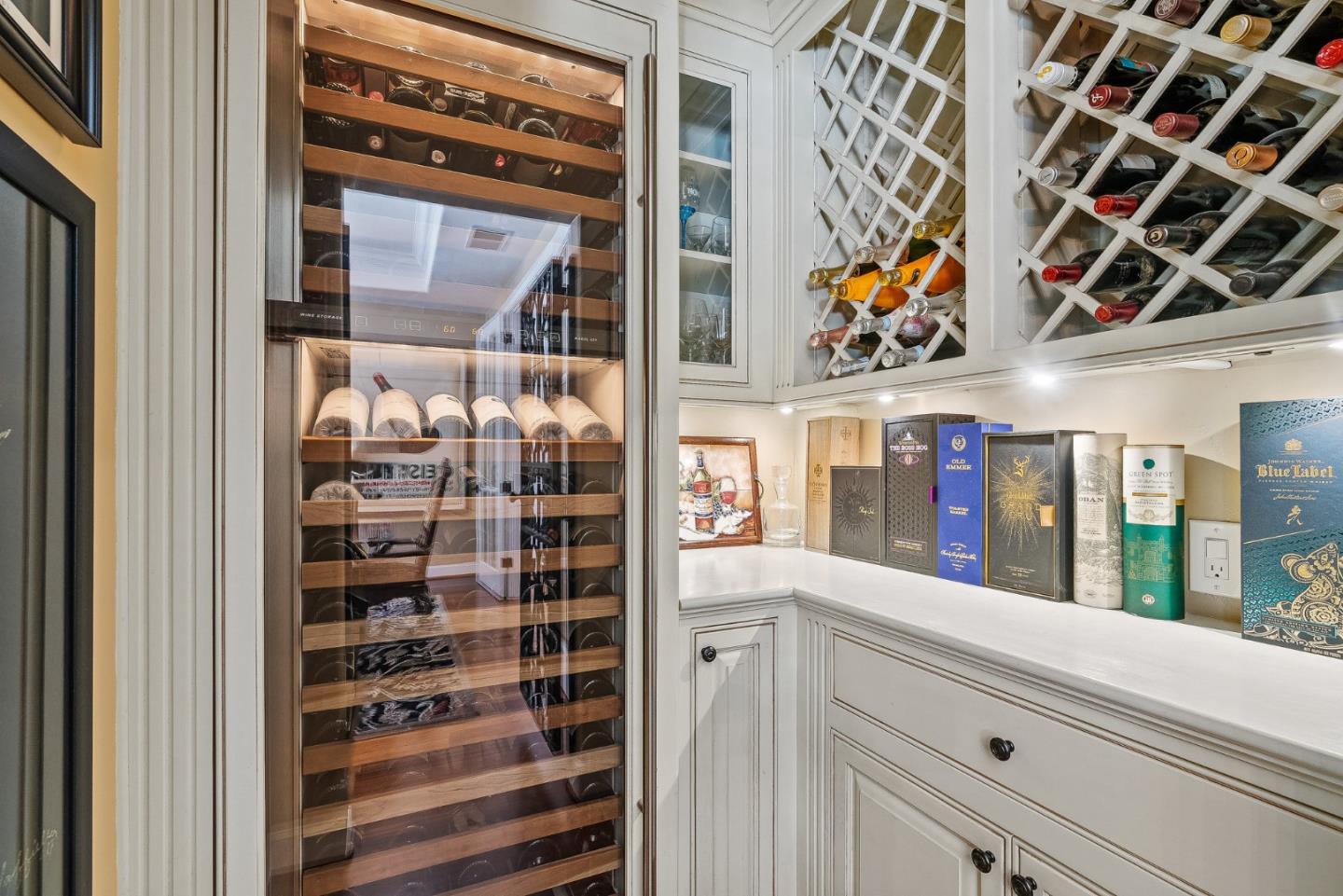 Detail Gallery Image 24 of 79 For 1405 Lakeview Ct, San Martin,  CA 95046 - 5 Beds | 6/1 Baths