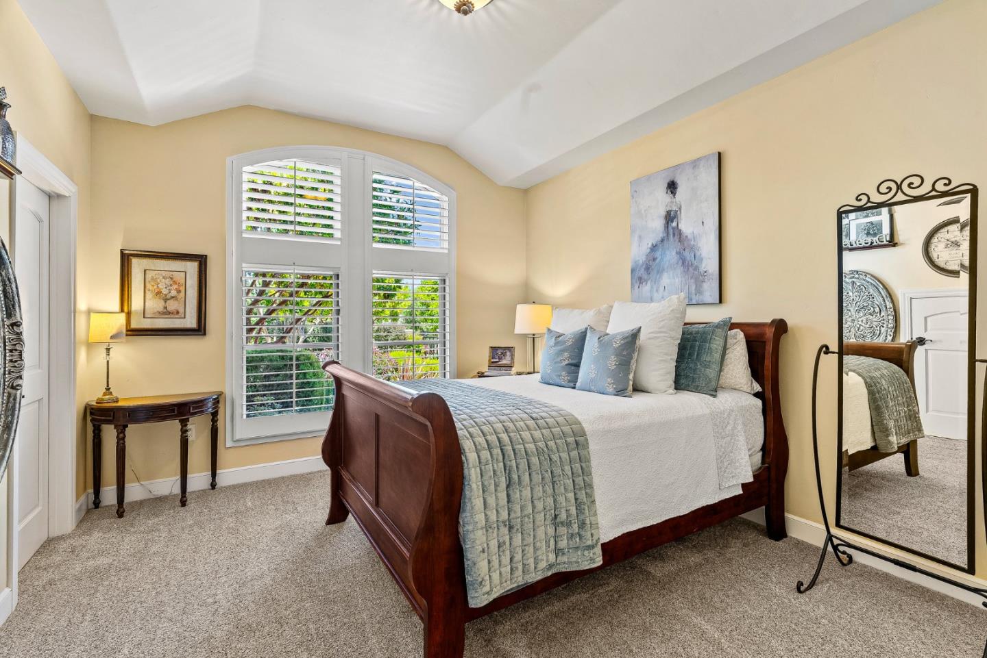 Detail Gallery Image 25 of 79 For 1405 Lakeview Ct, San Martin,  CA 95046 - 5 Beds | 6/1 Baths
