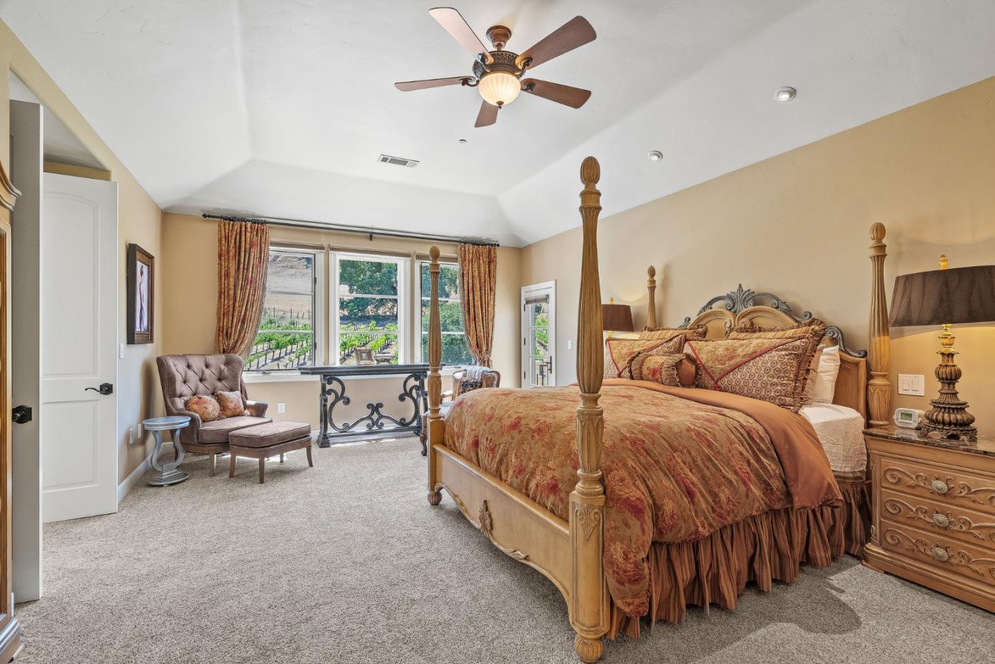 Detail Gallery Image 27 of 79 For 1405 Lakeview Ct, San Martin,  CA 95046 - 5 Beds | 6/1 Baths