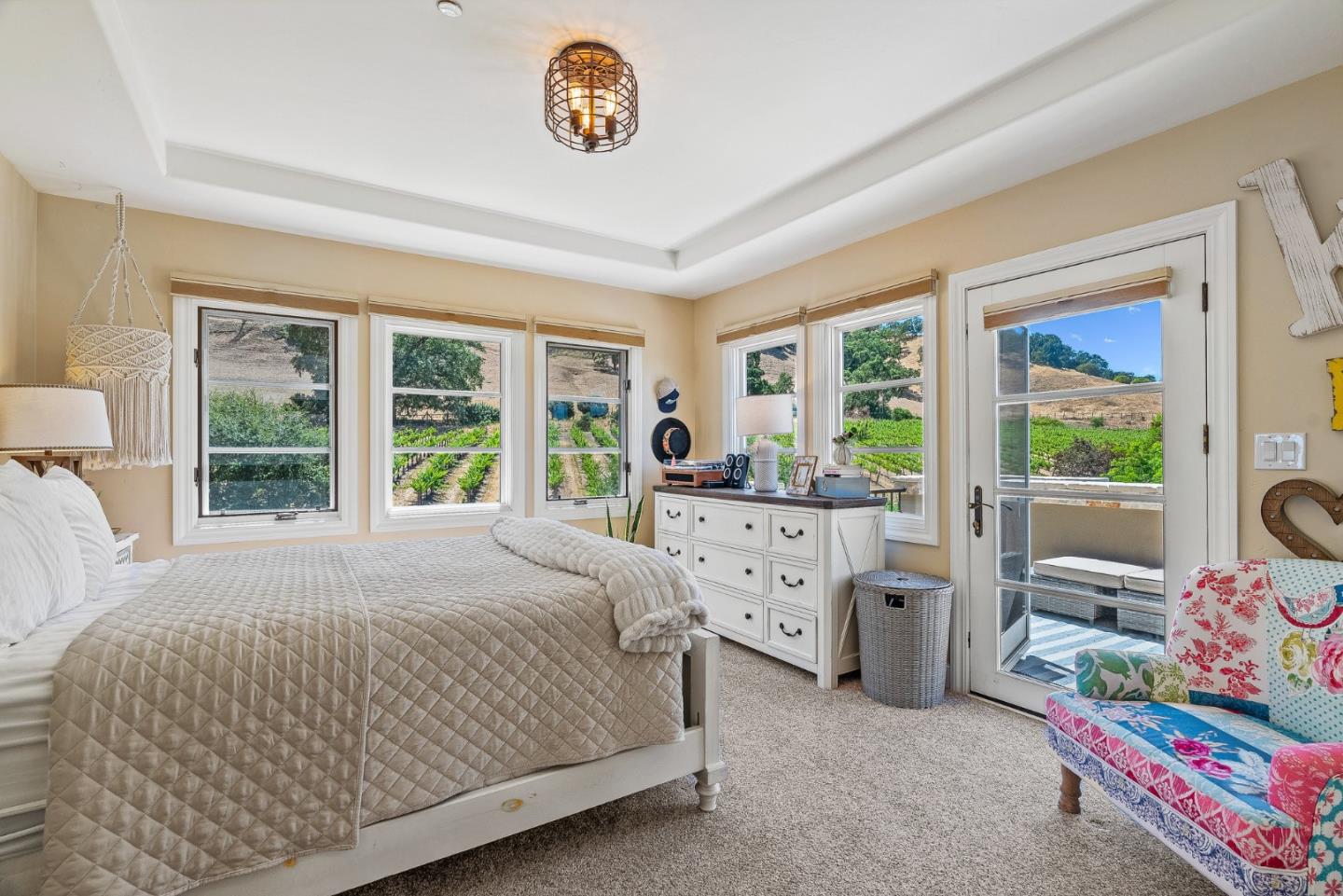 Detail Gallery Image 33 of 79 For 1405 Lakeview Ct, San Martin,  CA 95046 - 5 Beds | 6/1 Baths
