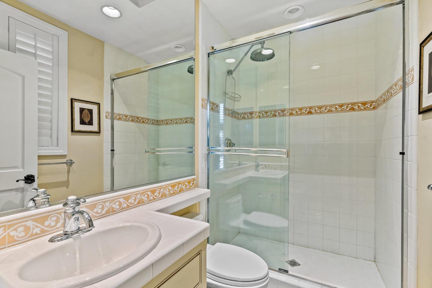Detail Gallery Image 35 of 79 For 1405 Lakeview Ct, San Martin,  CA 95046 - 5 Beds | 6/1 Baths