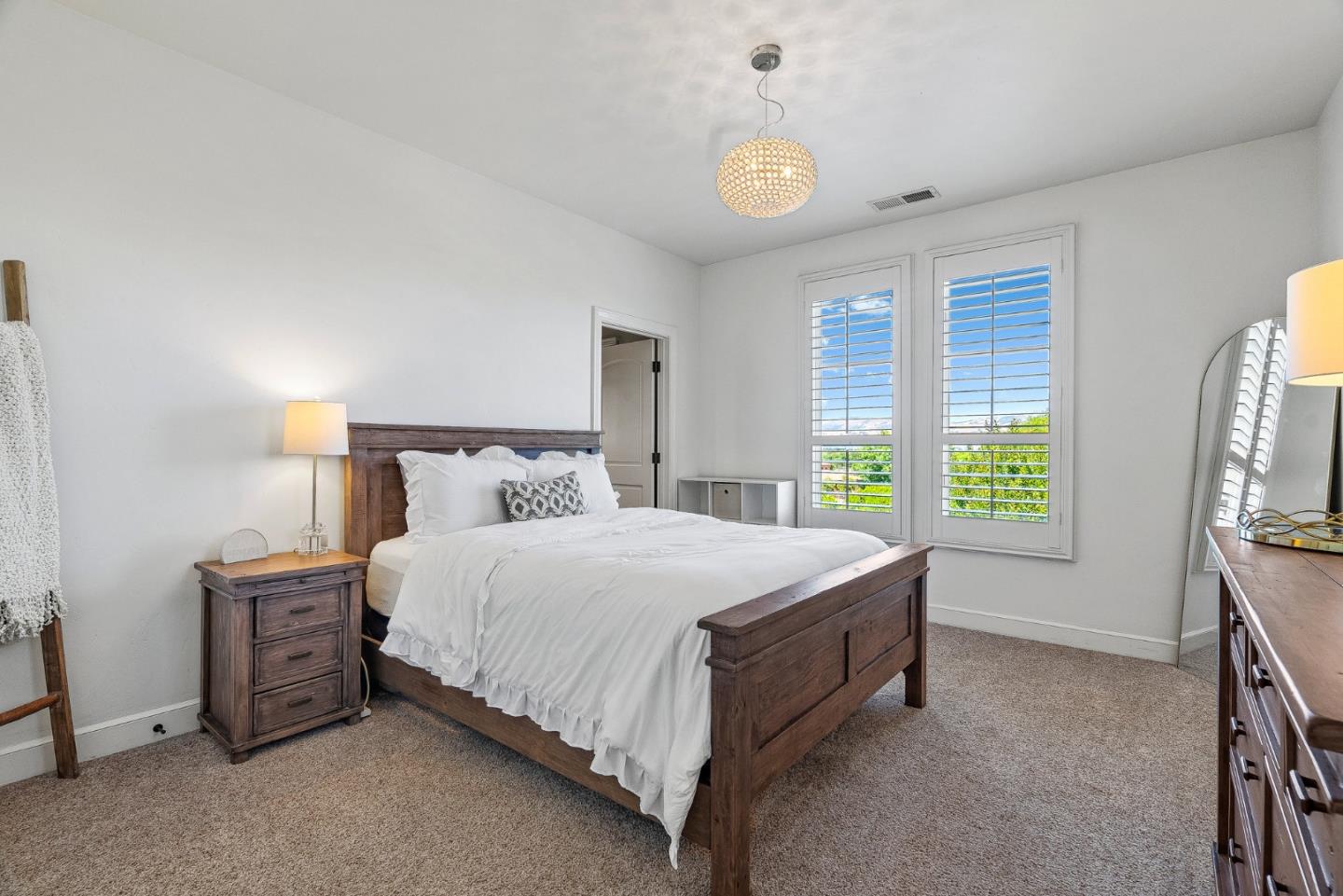 Detail Gallery Image 38 of 79 For 1405 Lakeview Ct, San Martin,  CA 95046 - 5 Beds | 6/1 Baths