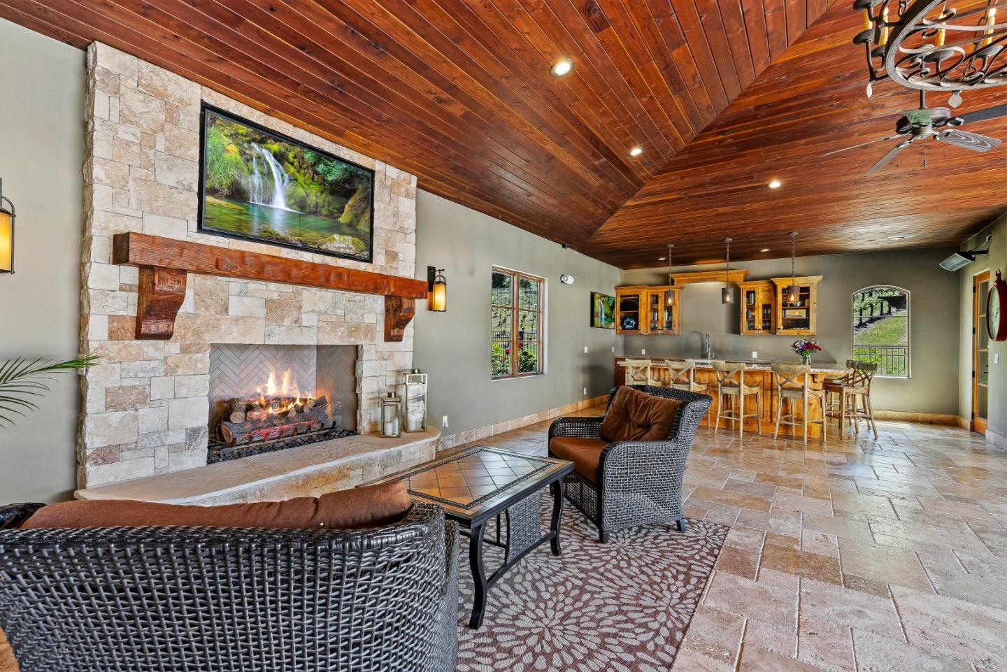 Detail Gallery Image 50 of 79 For 1405 Lakeview Ct, San Martin,  CA 95046 - 5 Beds | 6/1 Baths