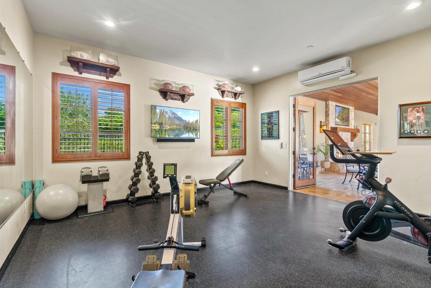 Detail Gallery Image 53 of 79 For 1405 Lakeview Ct, San Martin,  CA 95046 - 5 Beds | 6/1 Baths