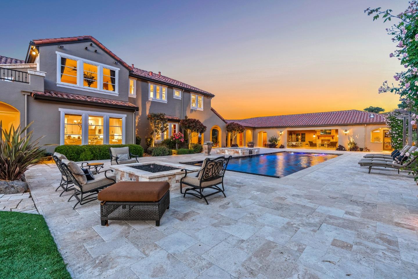 Detail Gallery Image 6 of 79 For 1405 Lakeview Ct, San Martin,  CA 95046 - 5 Beds | 6/1 Baths