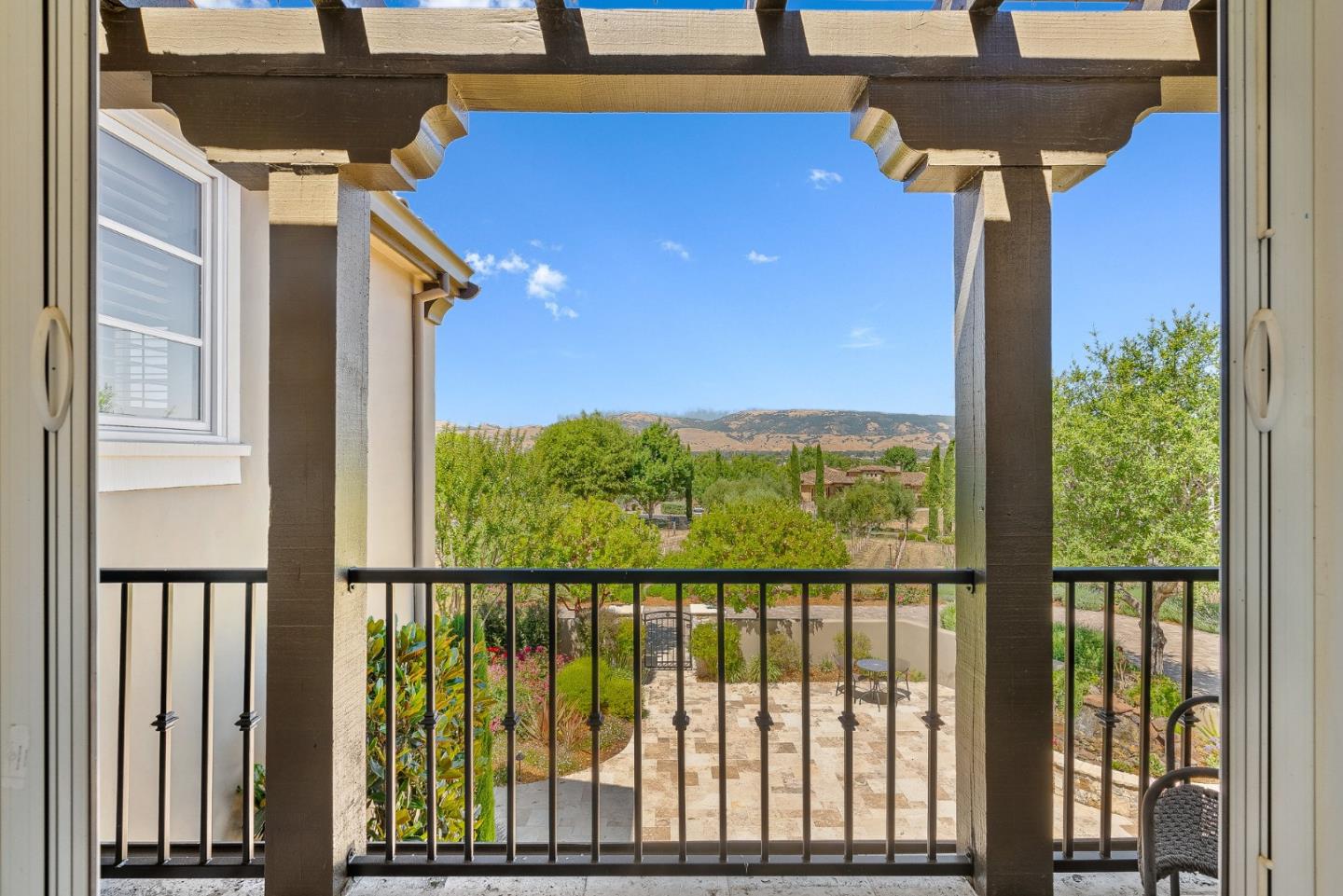 Detail Gallery Image 76 of 79 For 1405 Lakeview Ct, San Martin,  CA 95046 - 5 Beds | 6/1 Baths