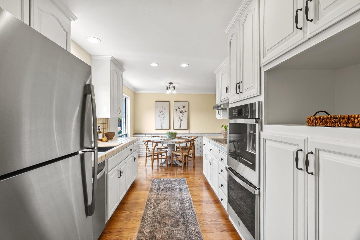 Detail Gallery Image 10 of 26 For 6694 Mount Forest Dr, San Jose,  CA 95120 - 4 Beds | 2 Baths