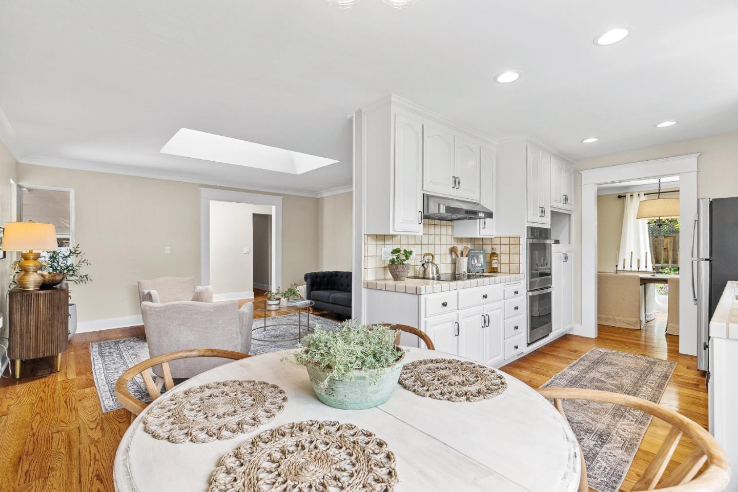 Detail Gallery Image 7 of 26 For 6694 Mount Forest Dr, San Jose,  CA 95120 - 4 Beds | 2 Baths