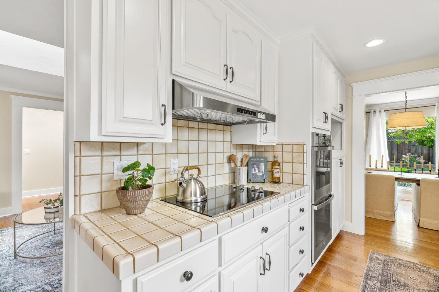 Detail Gallery Image 9 of 26 For 6694 Mount Forest Dr, San Jose,  CA 95120 - 4 Beds | 2 Baths