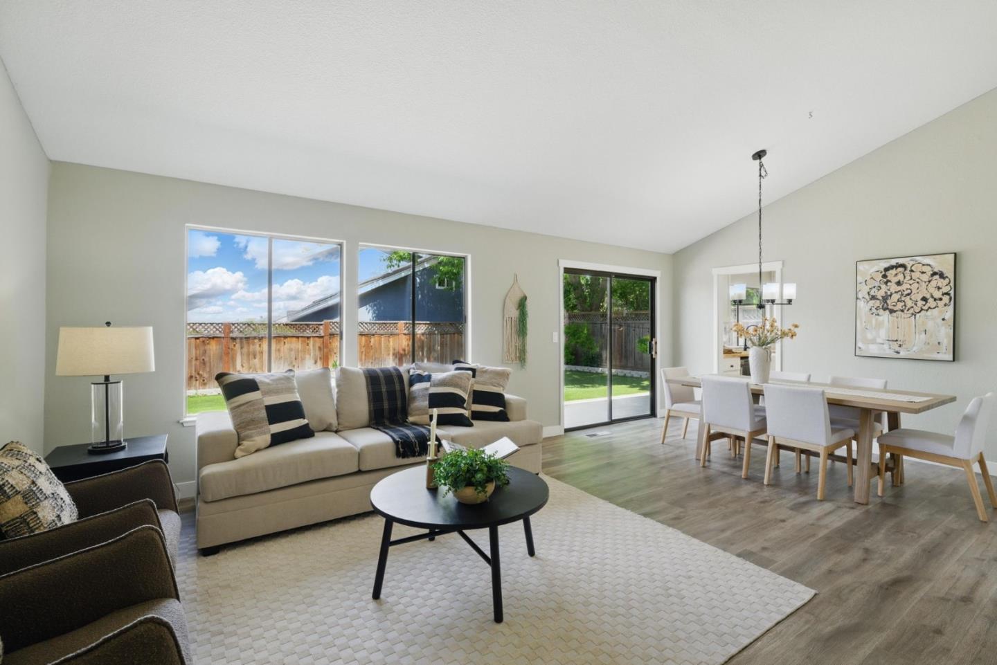 Detail Gallery Image 15 of 42 For 16720 Wild Oak Way, Morgan Hill,  CA 95037 - 4 Beds | 2 Baths