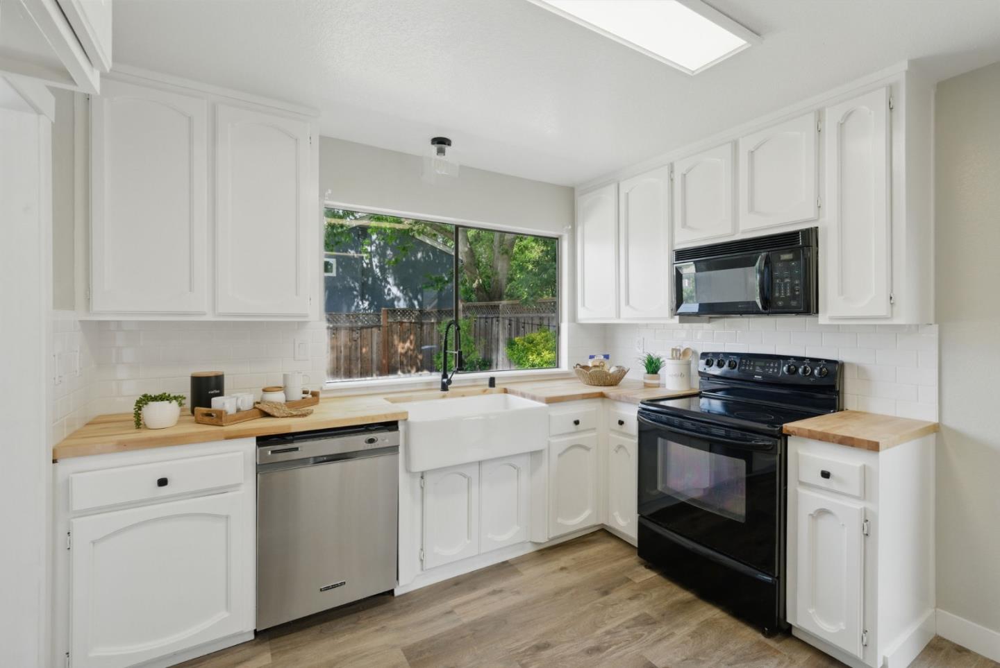 Detail Gallery Image 22 of 42 For 16720 Wild Oak Way, Morgan Hill,  CA 95037 - 4 Beds | 2 Baths