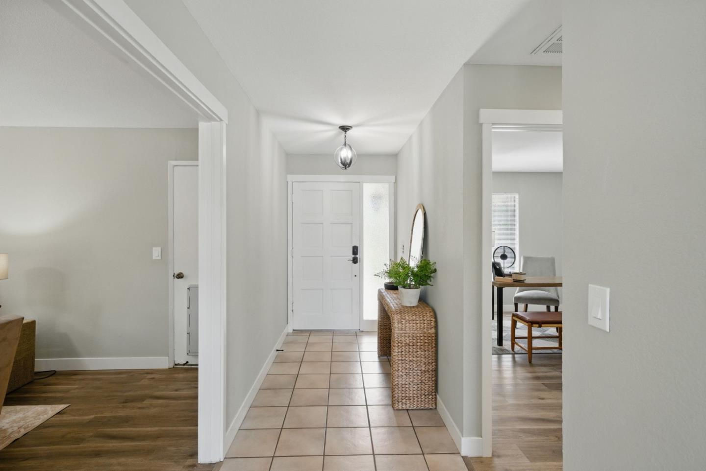 Detail Gallery Image 4 of 42 For 16720 Wild Oak Way, Morgan Hill,  CA 95037 - 4 Beds | 2 Baths