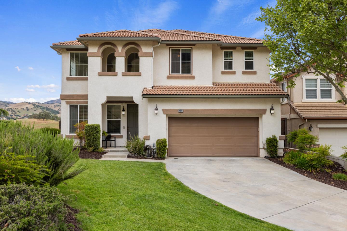 Detail Gallery Image 2 of 46 For 20681 Golf Canyon Ct, Patterson,  CA 95363 - 4 Beds | 2/1 Baths