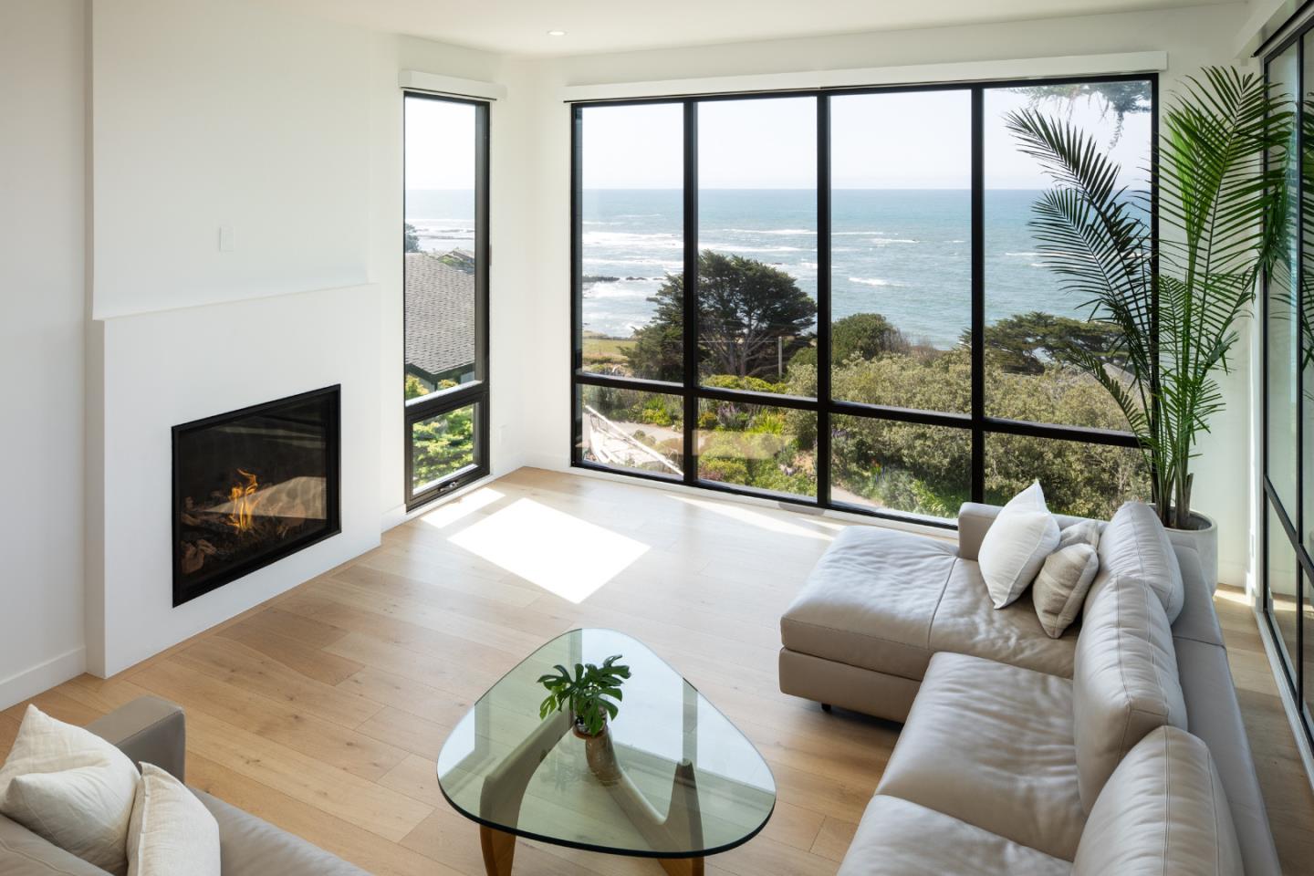 Detail Gallery Image 10 of 46 For 530 Stetson St, Moss Beach,  CA 94038 - 3 Beds | 3 Baths
