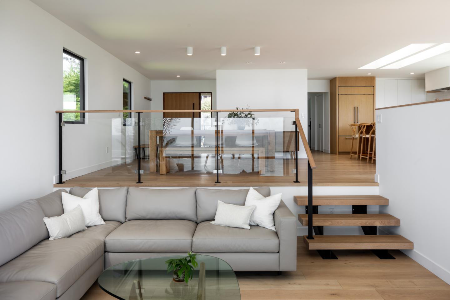 Detail Gallery Image 13 of 46 For 530 Stetson St, Moss Beach,  CA 94038 - 3 Beds | 3 Baths