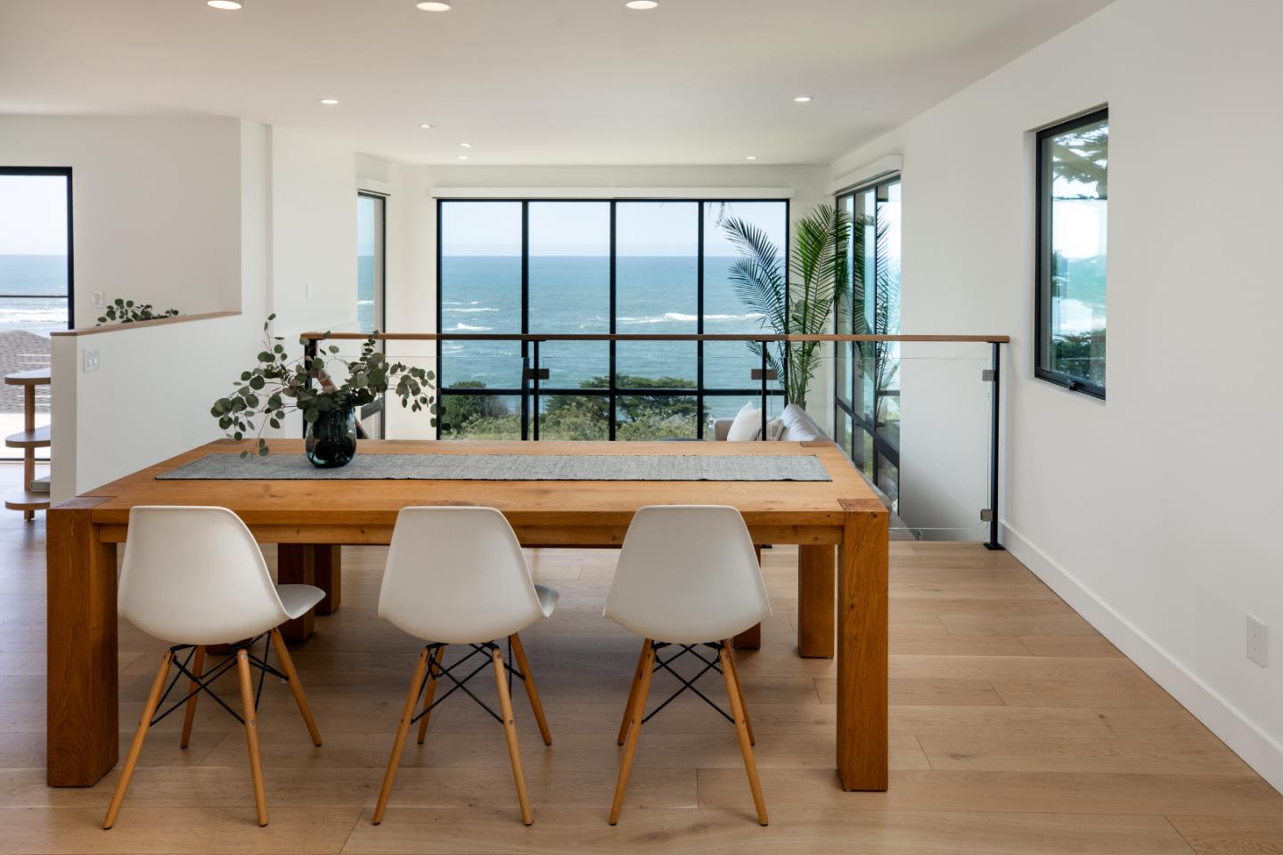 Detail Gallery Image 8 of 46 For 530 Stetson St, Moss Beach,  CA 94038 - 3 Beds | 3 Baths