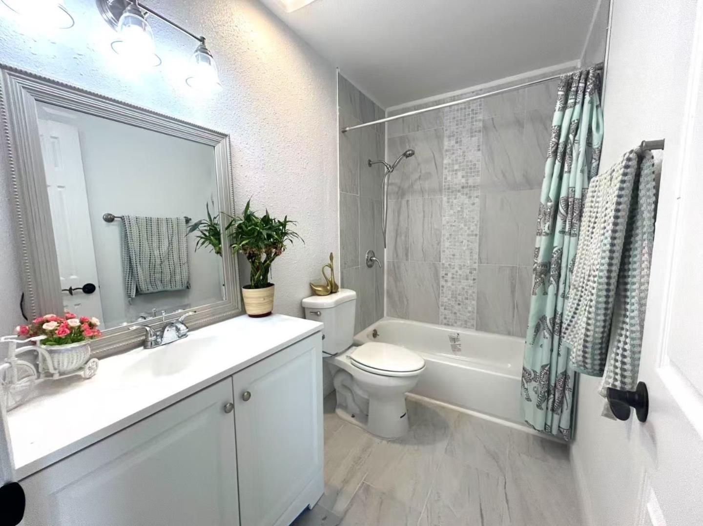 Detail Gallery Image 11 of 19 For 186 Checkers Dr, San Jose,  CA 95116 - 4 Beds | 2 Baths