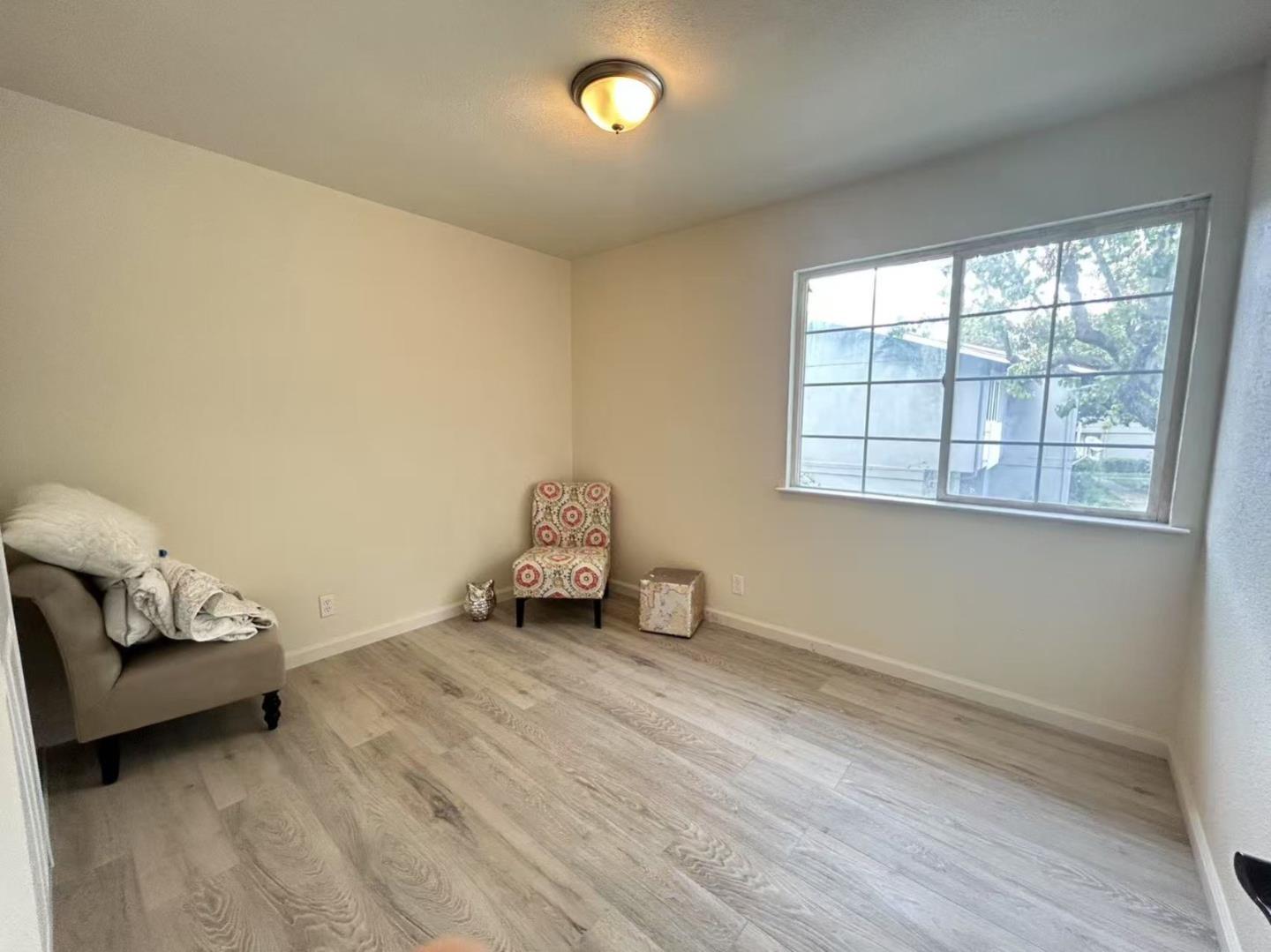 Detail Gallery Image 15 of 19 For 186 Checkers Dr, San Jose,  CA 95116 - 4 Beds | 2 Baths