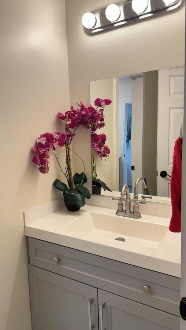 Detail Gallery Image 9 of 19 For 186 Checkers Dr, San Jose,  CA 95116 - 4 Beds | 2 Baths