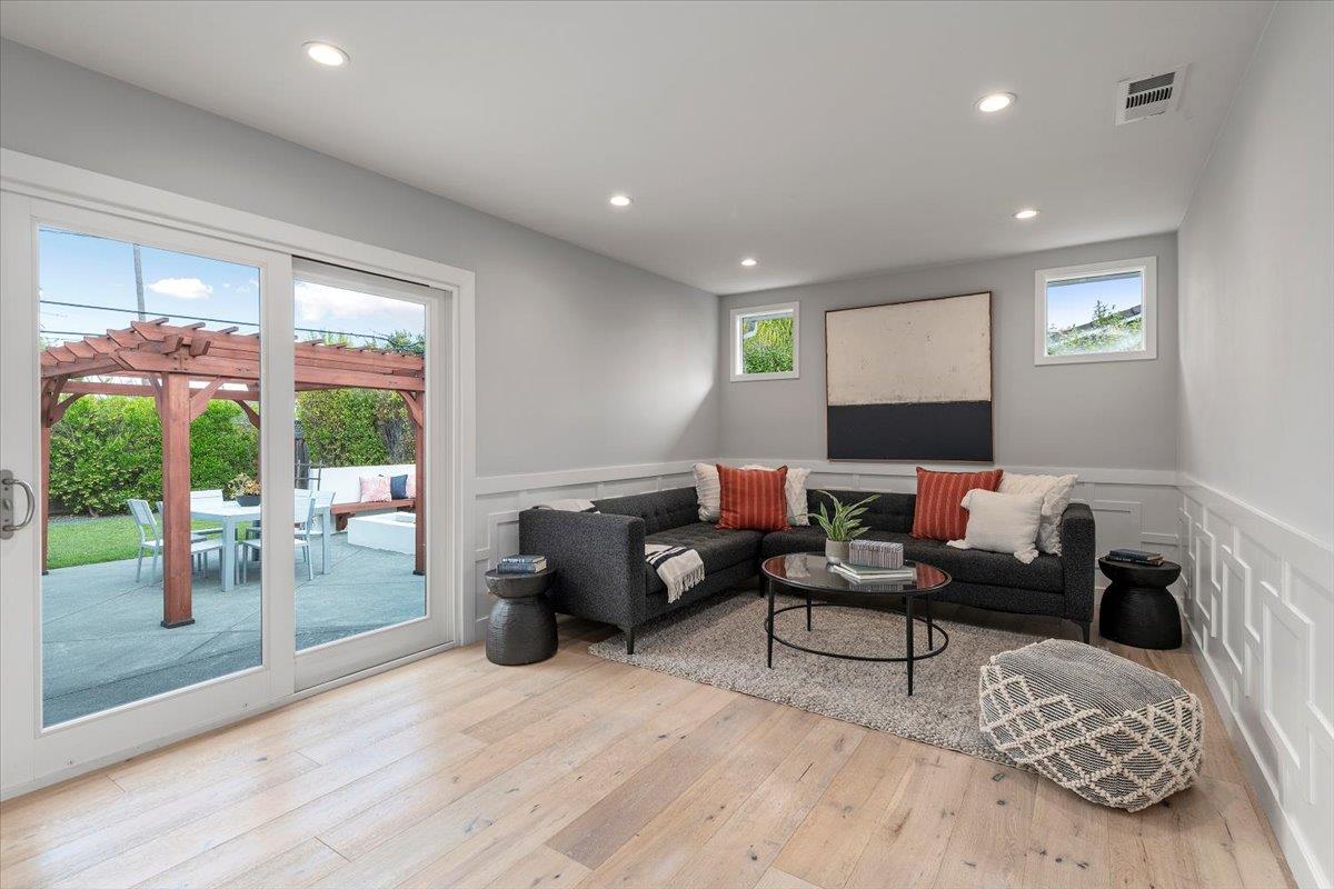 Detail Gallery Image 13 of 26 For 766 Vaquero Dr, Mountain View,  CA 94043 - 3 Beds | 2 Baths